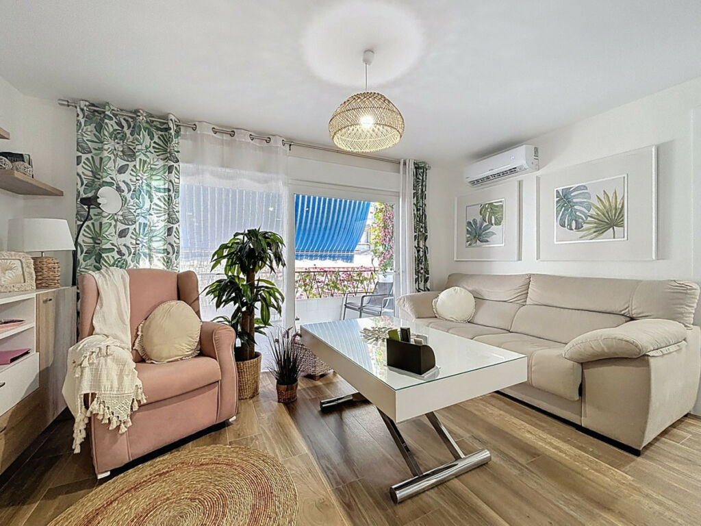 Middle Floor Apartment Torre del Mar Málaga - image 6