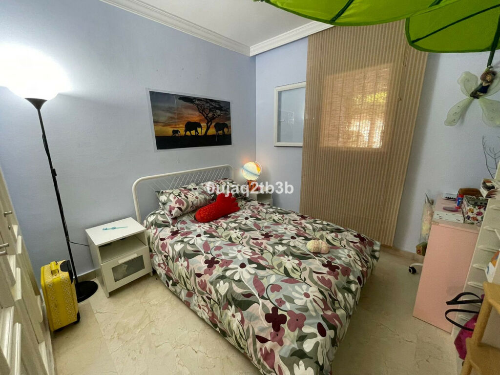 Ground Floor Apartment La Quinta Málaga - image 6