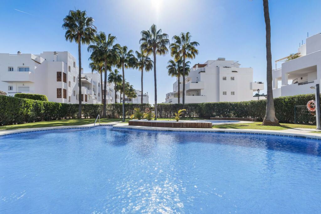 Ground Floor Apartment Estepona Málaga - image 6