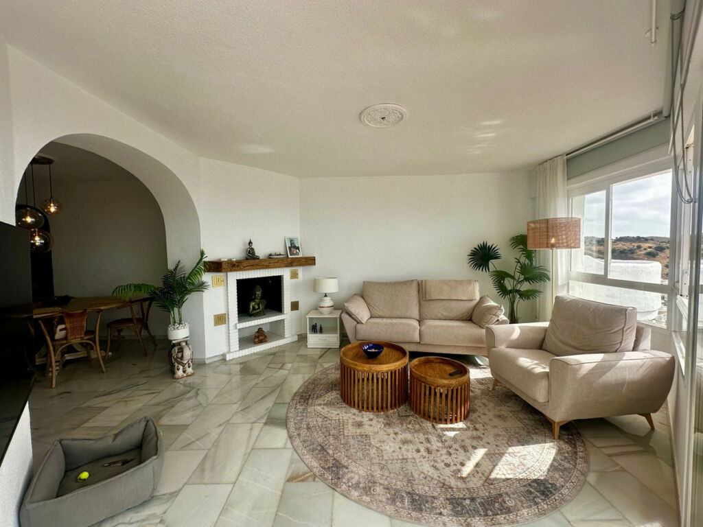 Penthouse Calahonda Málaga - image 6