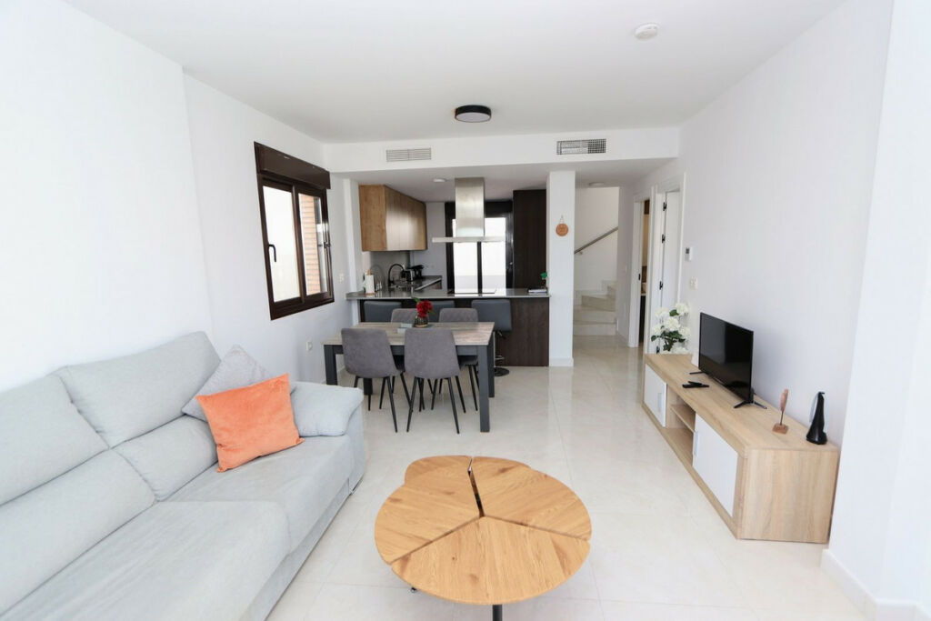 Detached Villa Villamartin Alicante - image 6