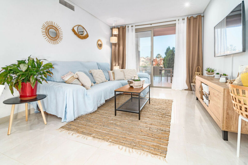Ground Floor Apartment Selwo Málaga - image 6