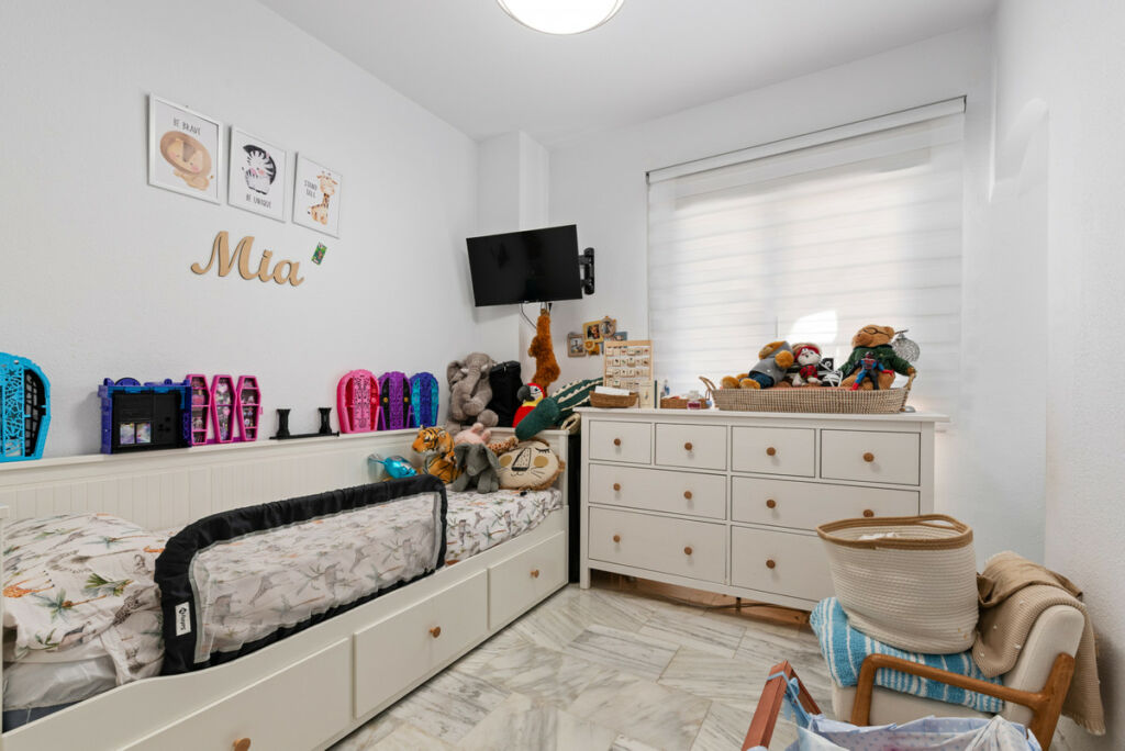 Ground Floor Apartment La Campana Málaga - image 6