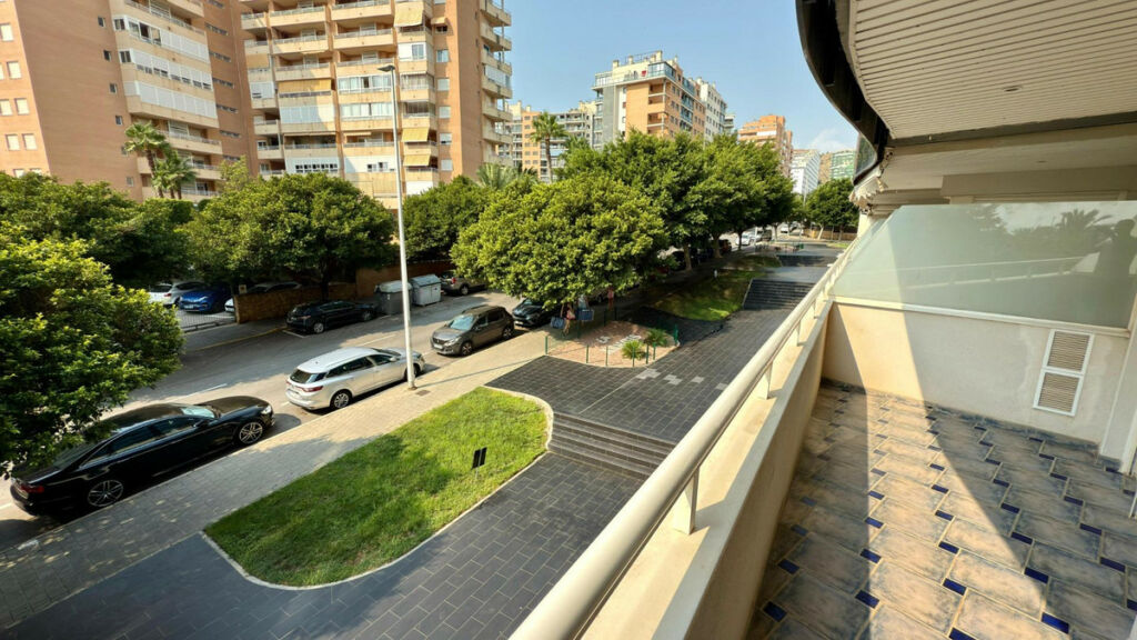 Middle Floor Apartment Villajoyosa Alicante - image 6