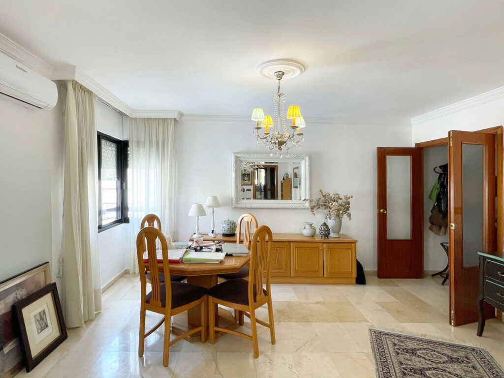 Middle Floor Apartment Los Boliches Málaga - image 6