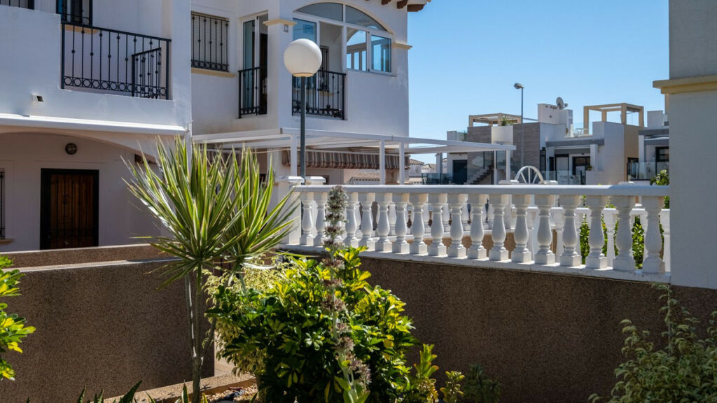 Ground Floor Apartment Punta Prima Alicante - image 6