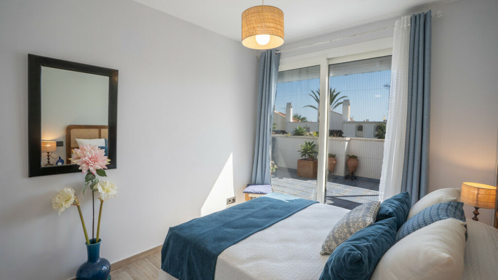 Middle Floor Apartment Marbella Málaga - image 6