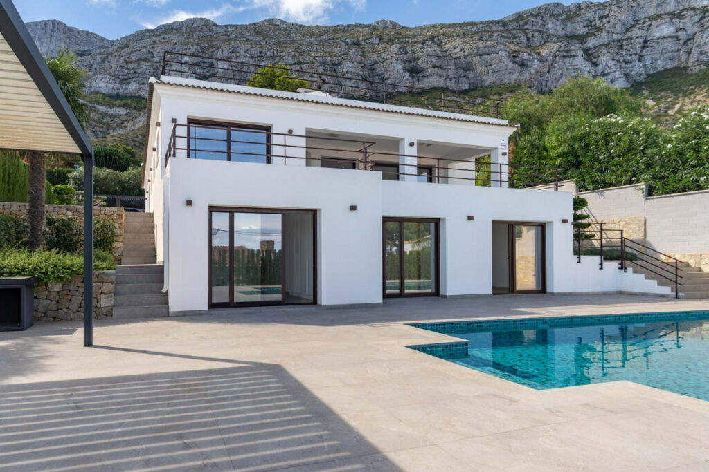 Detached Villa Denia Alicante - image 6