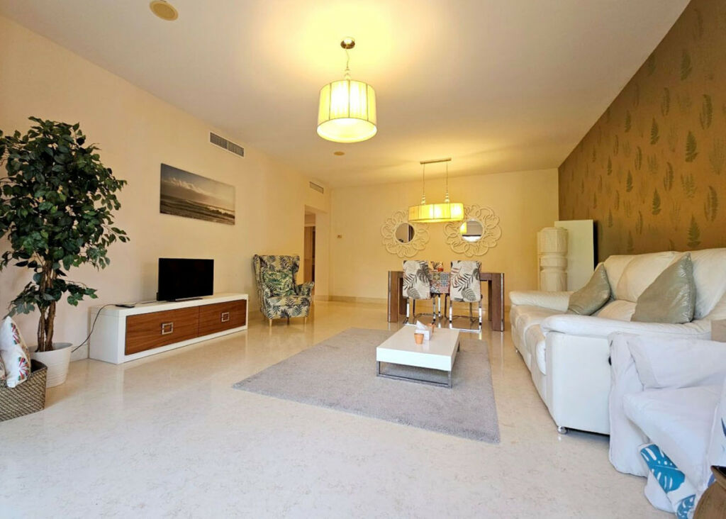 Ground Floor Apartment Benahavís Málaga - image 6