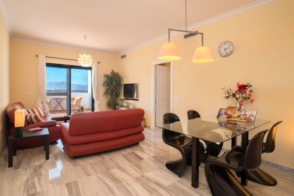 Middle Floor Apartment Alhaurin Golf Málaga - image 6