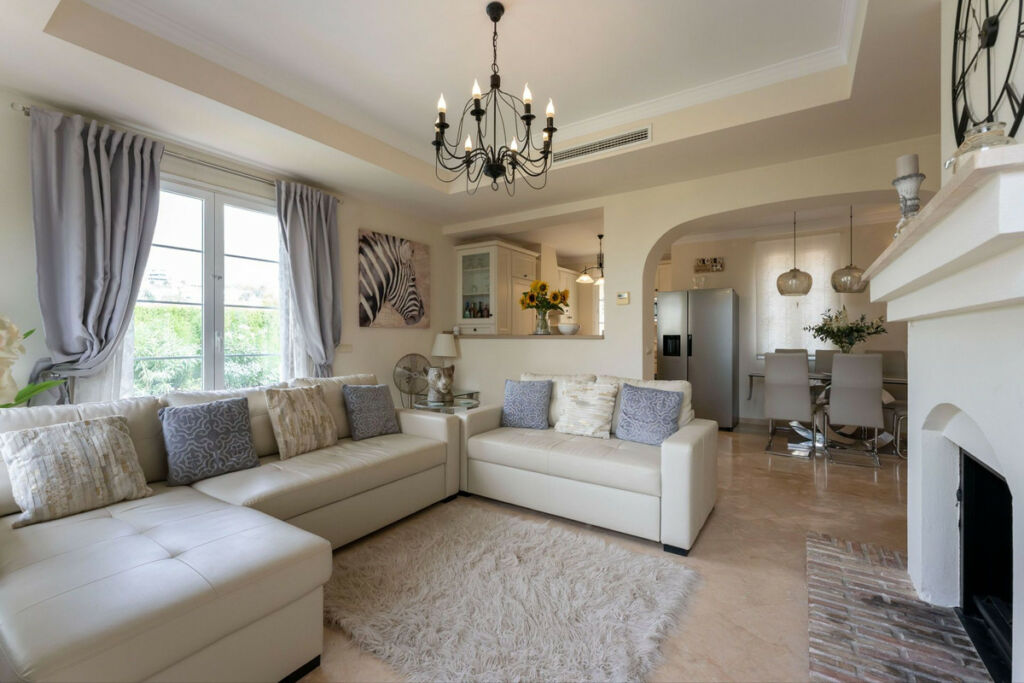 Detached Villa Mijas Málaga - image 6