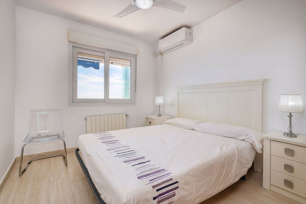 Middle Floor Apartment Los Boliches Málaga - image 6