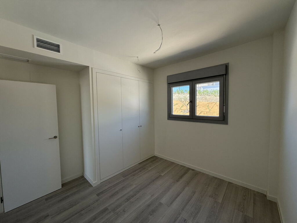 Middle Floor Apartment Estepona Málaga - image 6