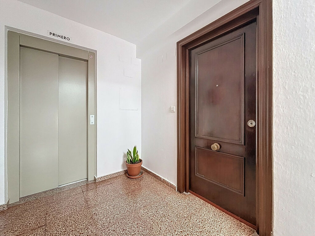 Middle Floor Apartment Torre del Mar Málaga - image 6