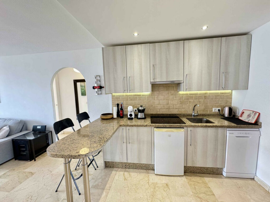 Middle Floor Apartment Riviera del Sol Málaga - image 6