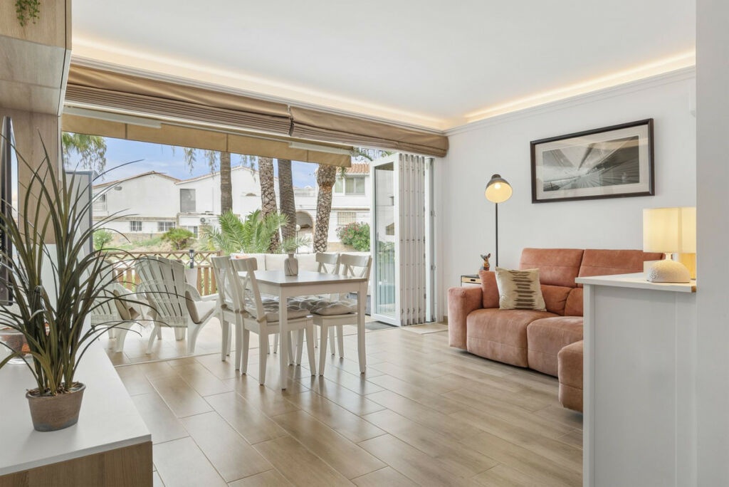 Ground Floor Apartment La Cala de Mijas Málaga - image 6