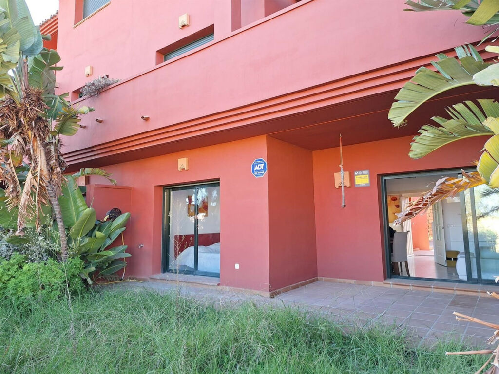 Ground Floor Apartment La Duquesa Málaga - image 6