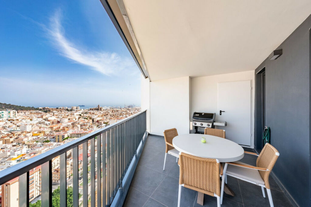 Middle Floor Apartment Málaga Málaga - image 6