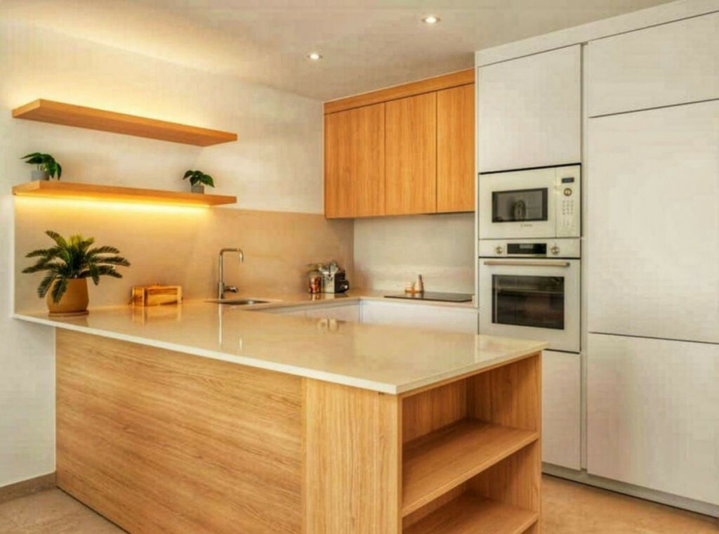 Detached Villa Estepona Málaga - image 6
