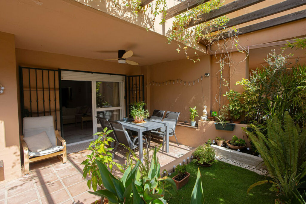 Ground Floor Apartment The Golden Mile Málaga - image 6