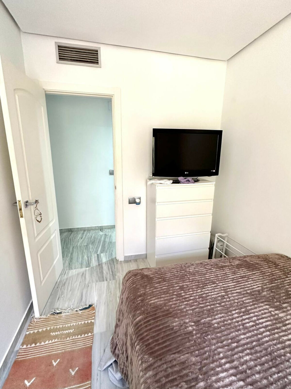 Middle Floor Apartment Marbella Málaga - image 6