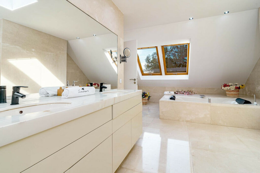 Detached Villa Marbella Málaga - image 6
