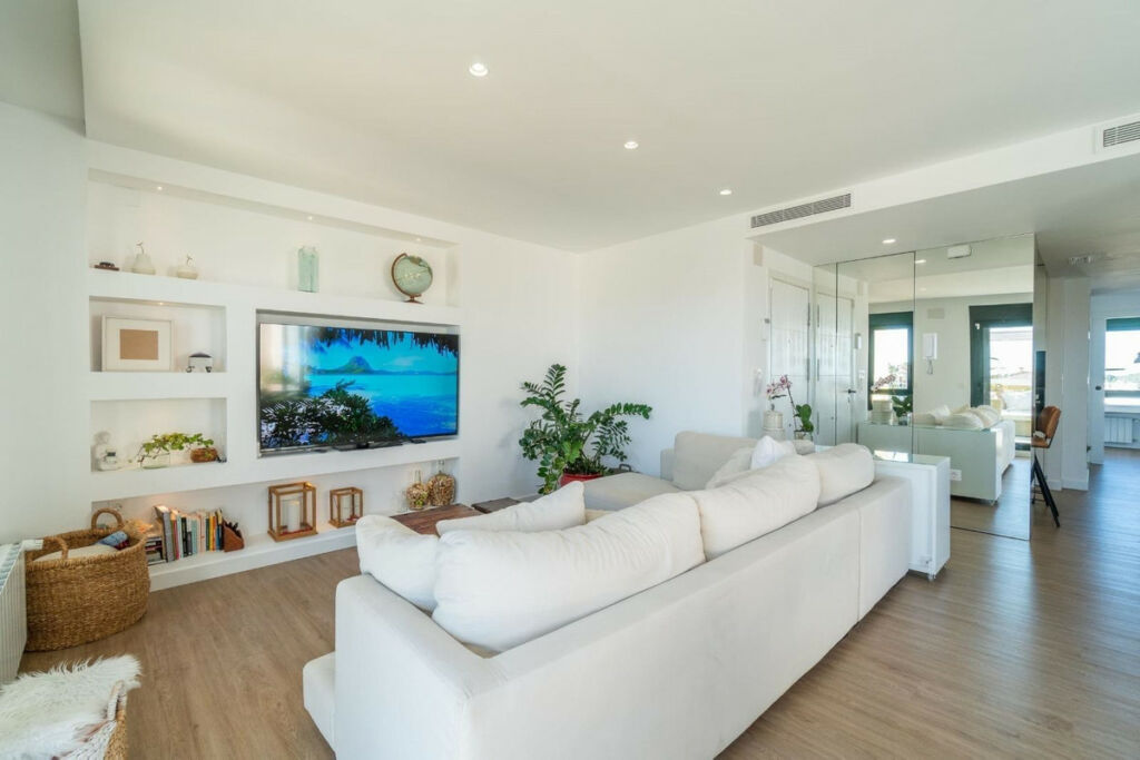 Top Floor Apartment Lomas De Campoamor Alicante - image 6