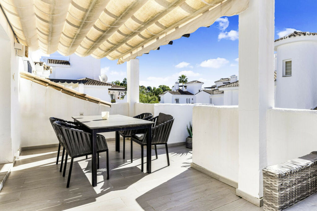 Penthouse Duplex Nueva Andalucía Málaga - image 6