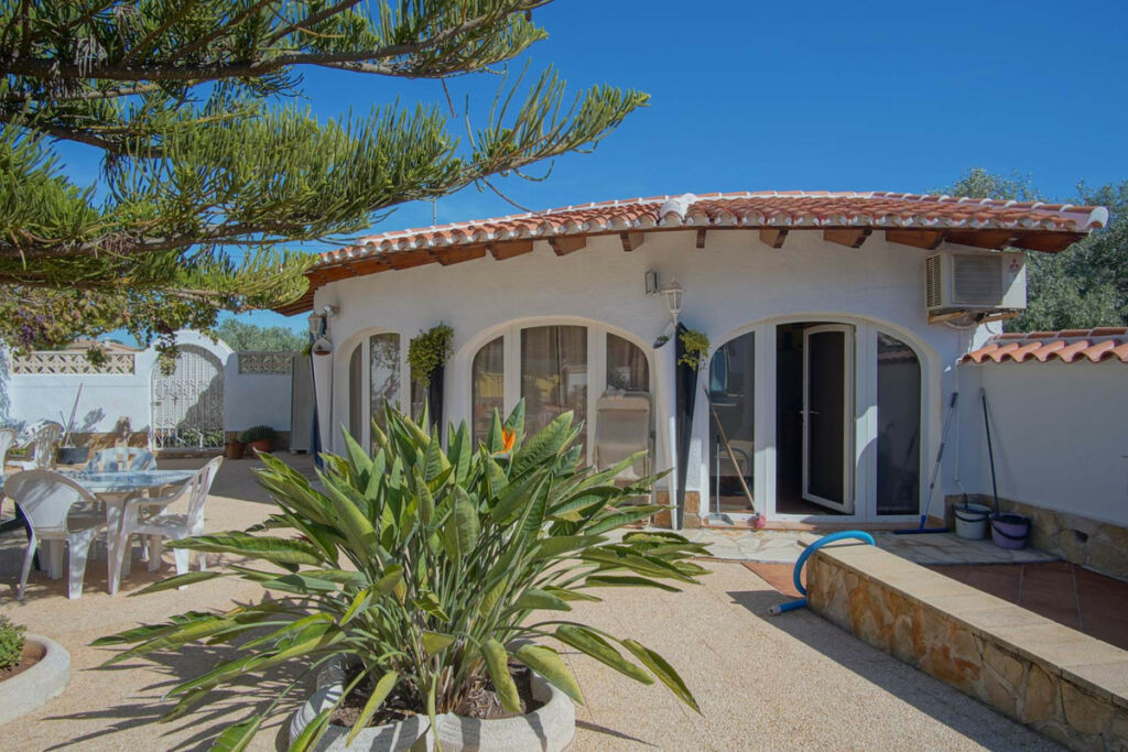 Detached Villa Denia Alicante - image 6
