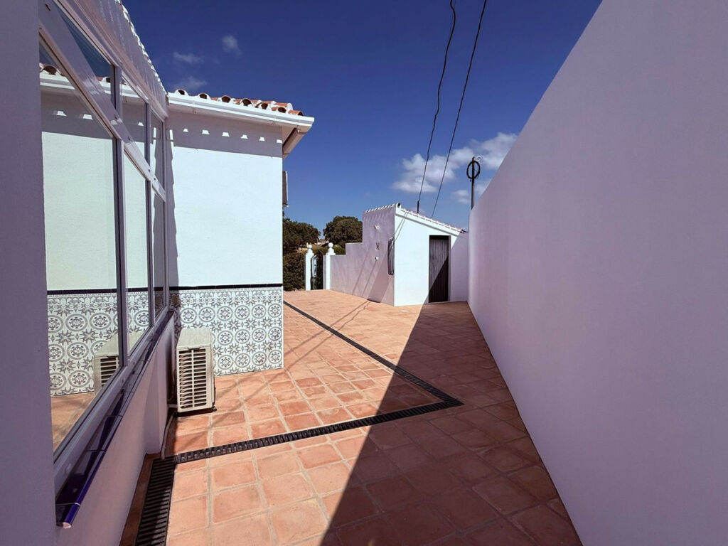 Detached Villa Coín Málaga - image 6