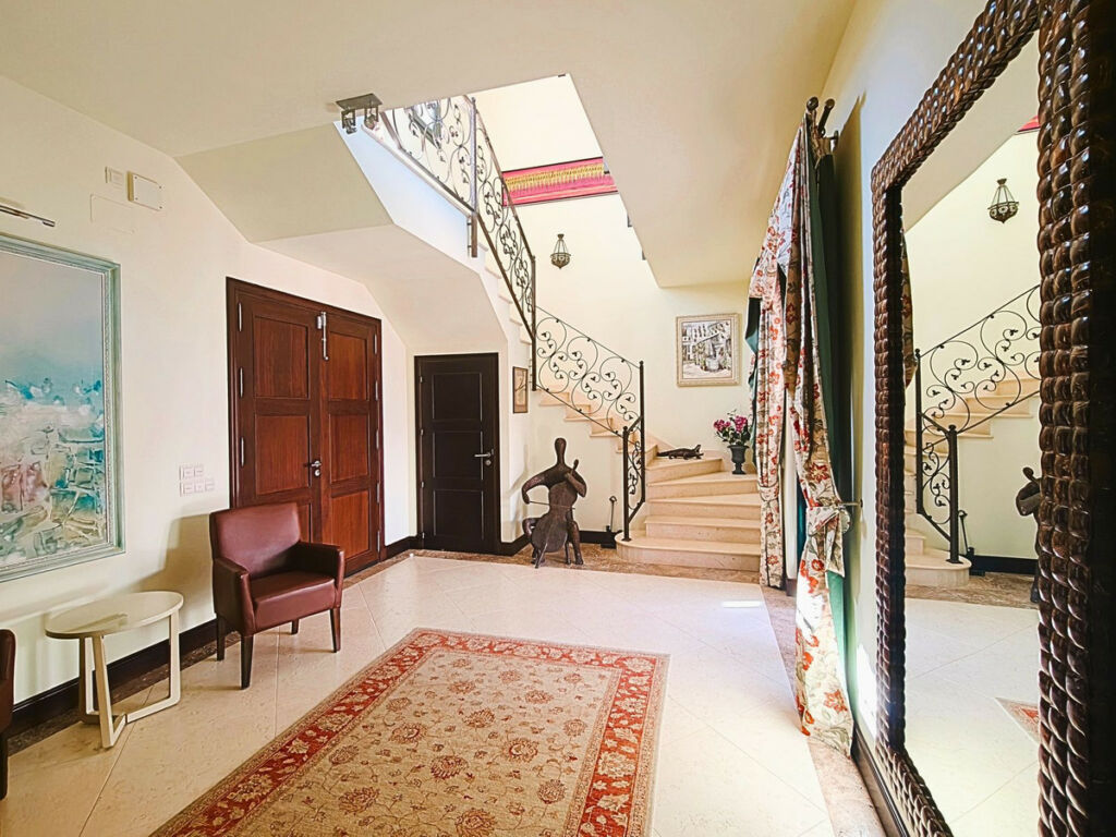 Detached Villa San Roque Club Cádiz - image 6
