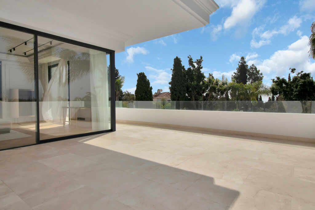 Detached Villa The Golden Mile Málaga - image 60