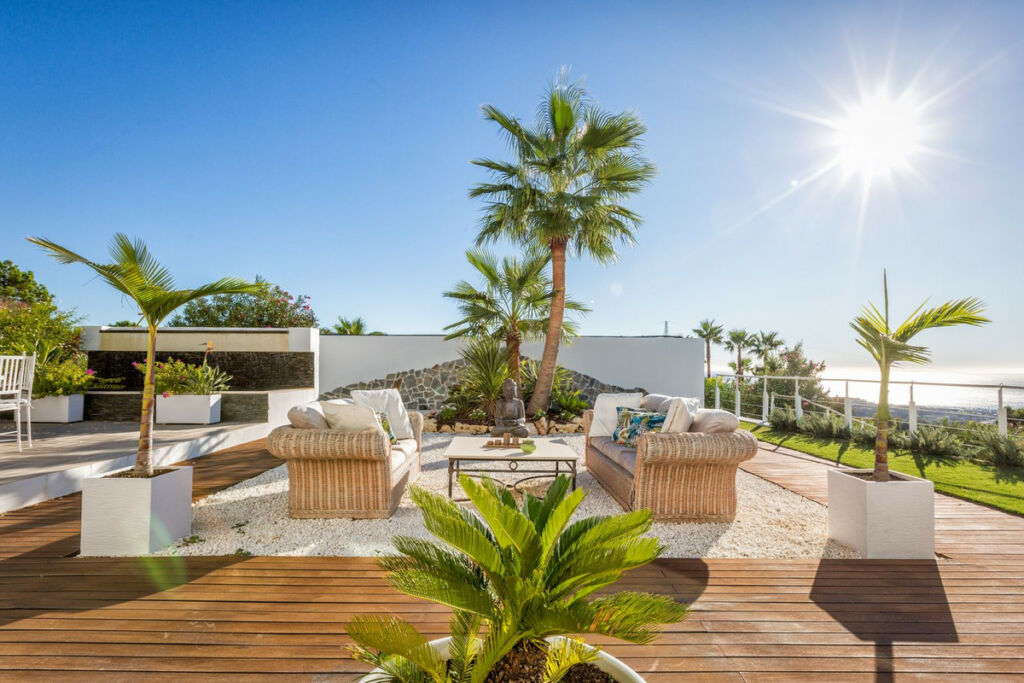 Detached Villa Estepona Málaga - image 60