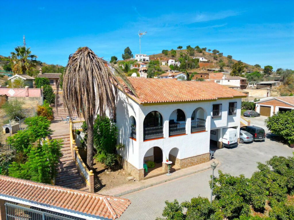 Detached Villa Almayate Málaga - image 60