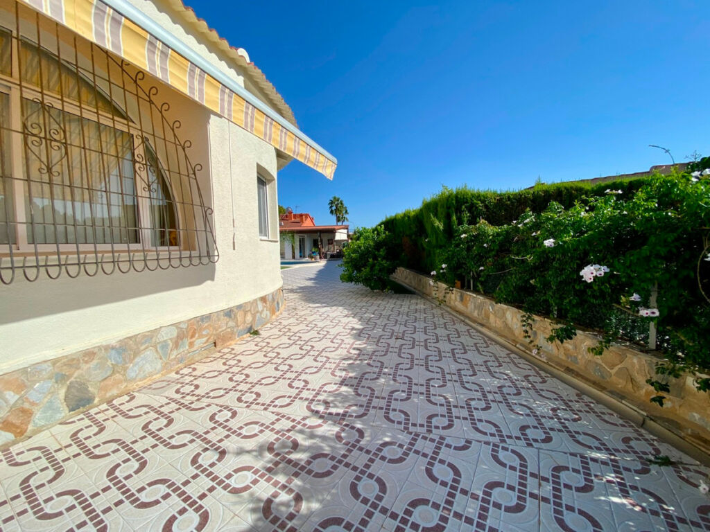 Detached Villa Ciudad Quesada Alicante - image 61