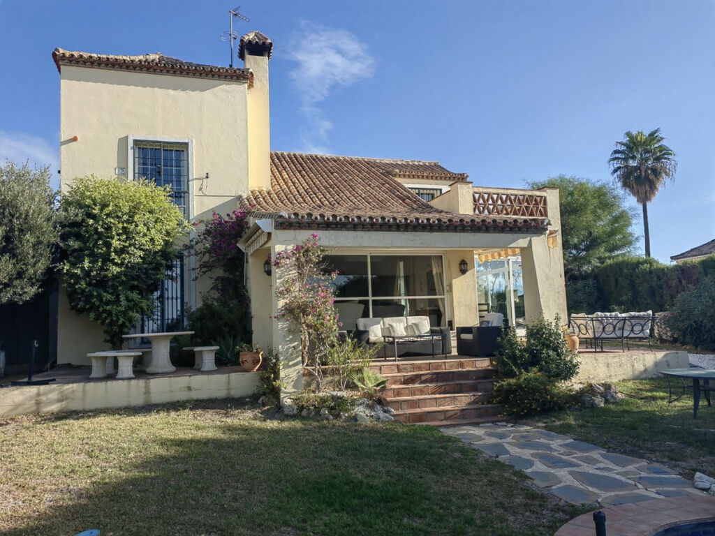 Detached Villa Estepona Málaga - image 61