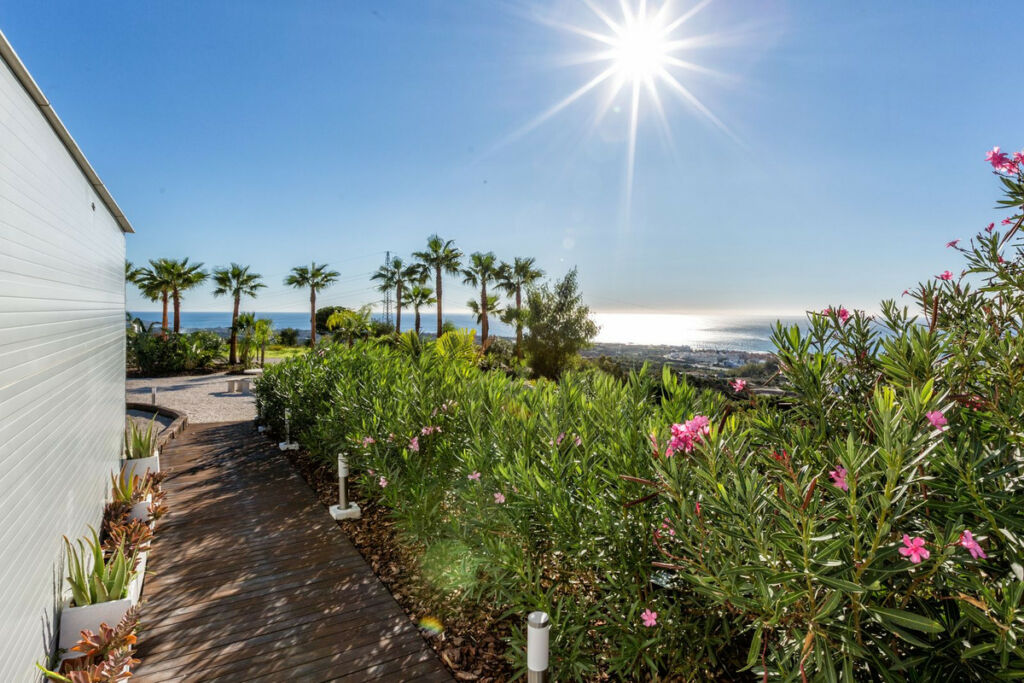 Detached Villa Estepona Málaga - image 62