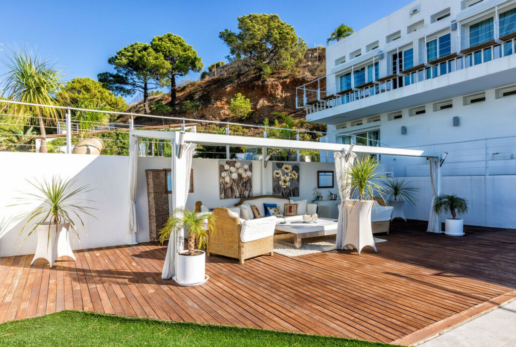 Detached Villa Estepona Málaga - image 64