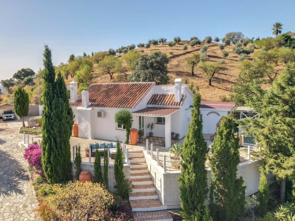 Detached Villa Guaro Málaga - image 65