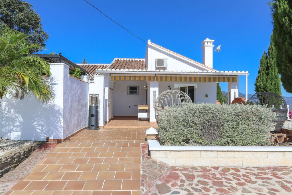 Detached Villa Guaro Málaga - image 68