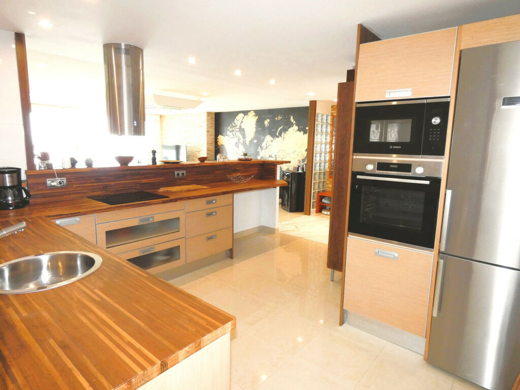 Middle Floor Apartment Torrevieja Alicante - image 7
