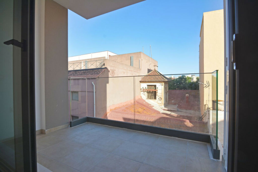 Middle Floor Apartment Fuengirola Málaga - image 7