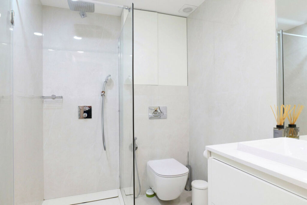 Middle Floor Apartment Estepona Málaga - image 7