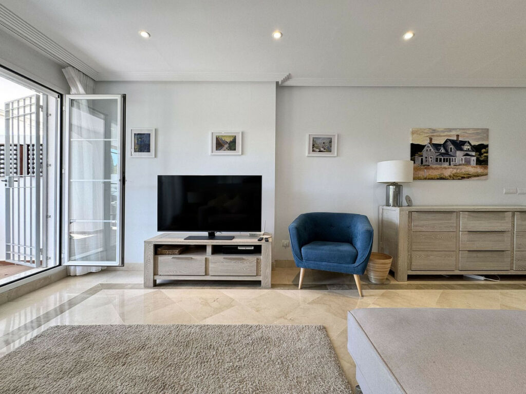 Ground Floor Apartment Los Arqueros Málaga - image 7