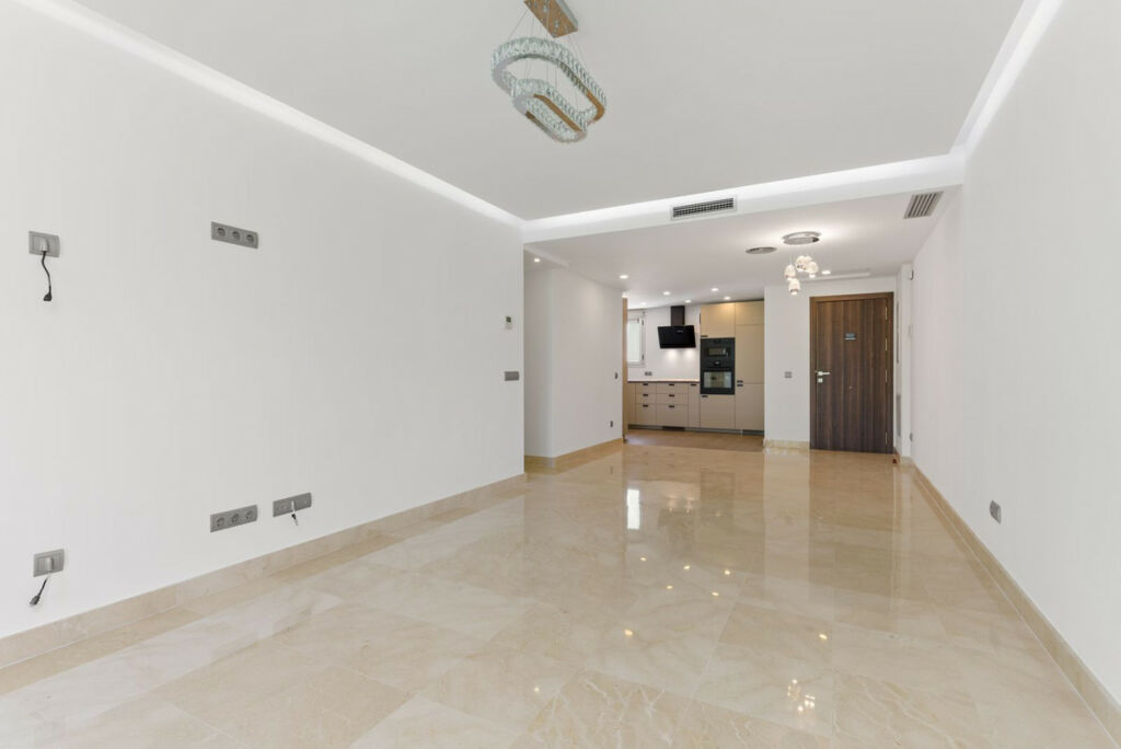 Middle Floor Apartment Marbella Málaga - image 7