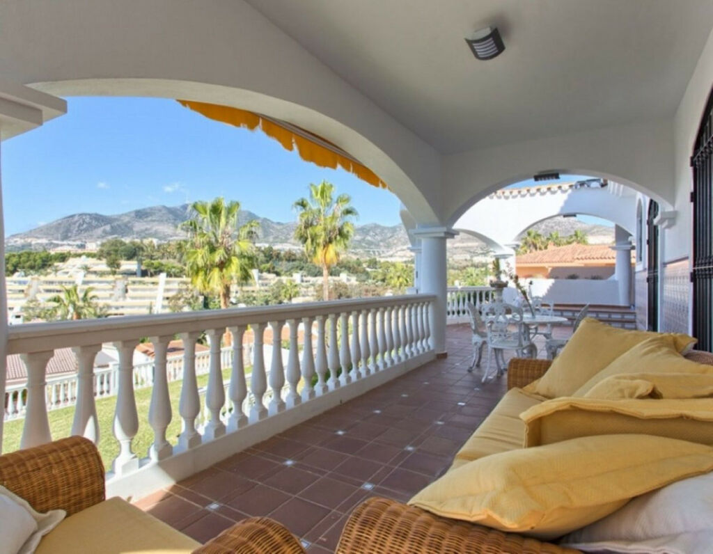 Detached Villa Torrequebrada Málaga - image 7