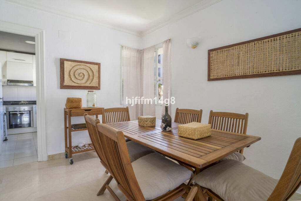 Middle Floor Apartment Benahavís Málaga - image 7