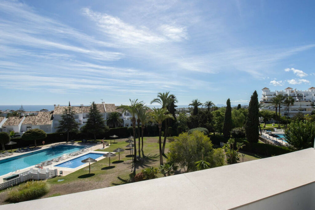 Penthouse Nueva Andalucía Málaga - image 7