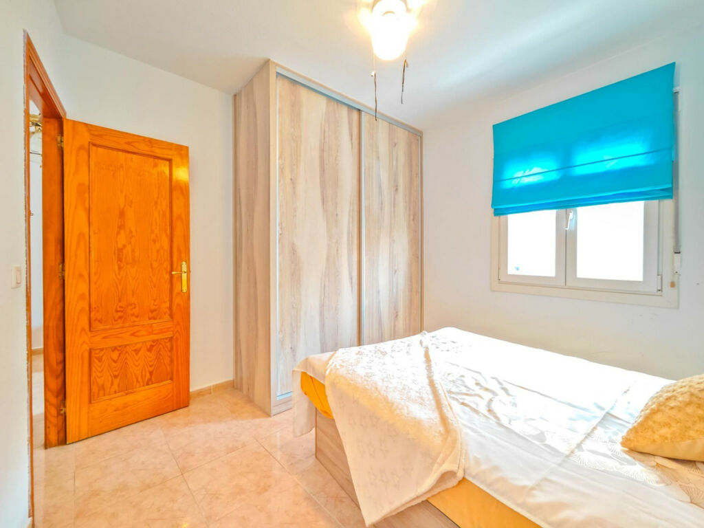 Middle Floor Apartment Parque de las Naciones Alicante - image 9