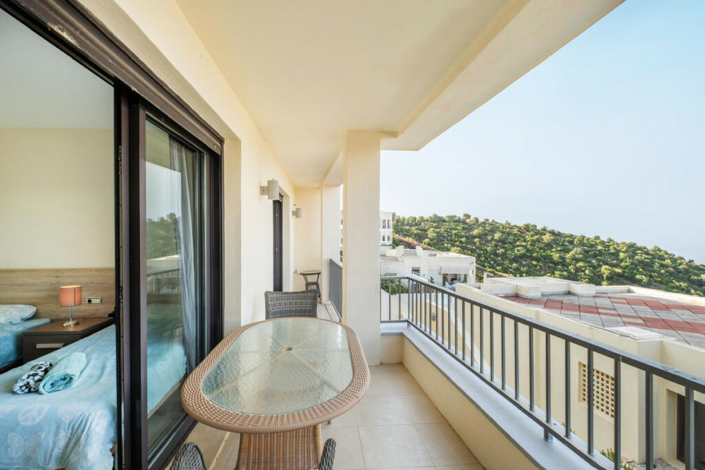 Middle Floor Apartment Altos de los Monteros Málaga - image 7